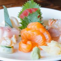 Sashimi Dinner · 13 pieces sashimi.