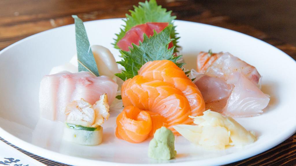Sashimi Dinner · 13 pieces sashimi.