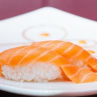 Sashimi · 7 pieces of sashimi.