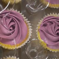 4 And 6 Count Cupcakes · Colors and design varies with each batch made.