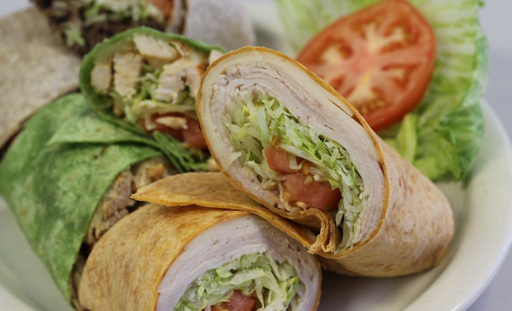 Chipotle Chicken · Grilled chicken, bacon, jalapenos, romaine & chipotle ranch dressing.