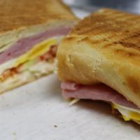 Ham, Egg & Cheese/ Jamón Queso Y Huevo  · Deli sliced ham, eggs & white american cheese on french bread- toasted * customize below