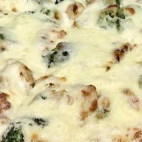 Alfredo Pizza · Chicken, Broccoli & Alfredo Sauce.