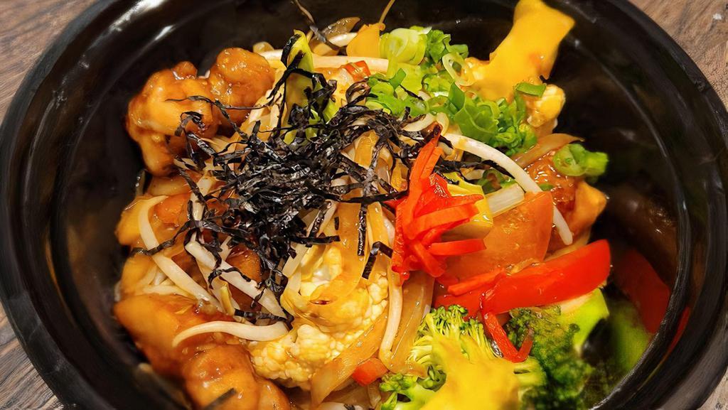 Yaki Udon · Pan-fried udon noodle with vegetable and choice of protein; chicken, shrimp, fried tofu
