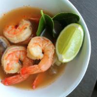 Tom Yam Goong · Shrimp, mushroom, scallions and lemongrass spicy soup