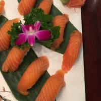 Sashimi Appetizer · 10 pieces of assorted sashimi, chef's choice.