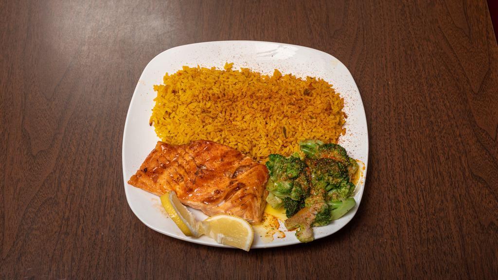 Salmon Platter With 2 Sides · 