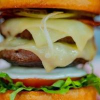 Build Your Own Burger · Build your own delicious burger!. Faca seu proprio hamburger delicioso!
