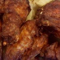 8 Pcs Buffalo Wings  · Hot and spicy.