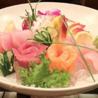 Deluxe Sashimi Dinner · 18 pcs. assorted sashimi.