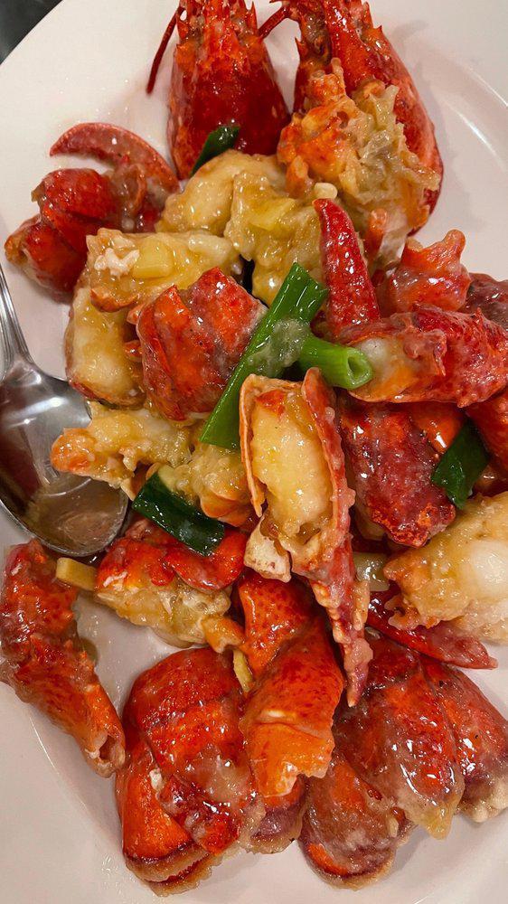 Twin Lobsters With Ginger & Scallion · Two Lobsters姜葱双龙