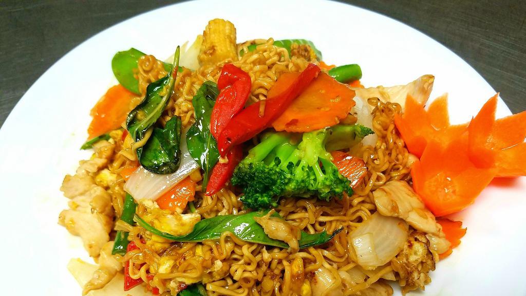 Mama Drunken · Spicy. Stir fried Thai famous instant noodle with egg, mixed vegetable in hot basil sauce.
