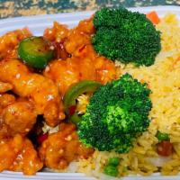 General Tso Chicken Combo Plate · Hot and spicy.