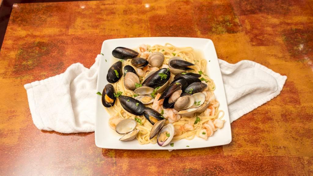 Linguini With Clam Sauce · Red or white.