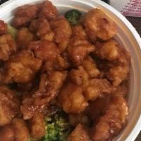 General Tso'S Chicken  · Spring Chicken cut into large chunks, marinated & quickly fried till crispy, sauteed with re...