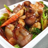 Four Seasons · Shrimp, chicken, beef, roast pork, broccoli & Chinese vegetable.