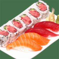 Sushi Box C · 2 pieces tuna sushi, 2 pieces salmon sushi, and spicy tuna roll