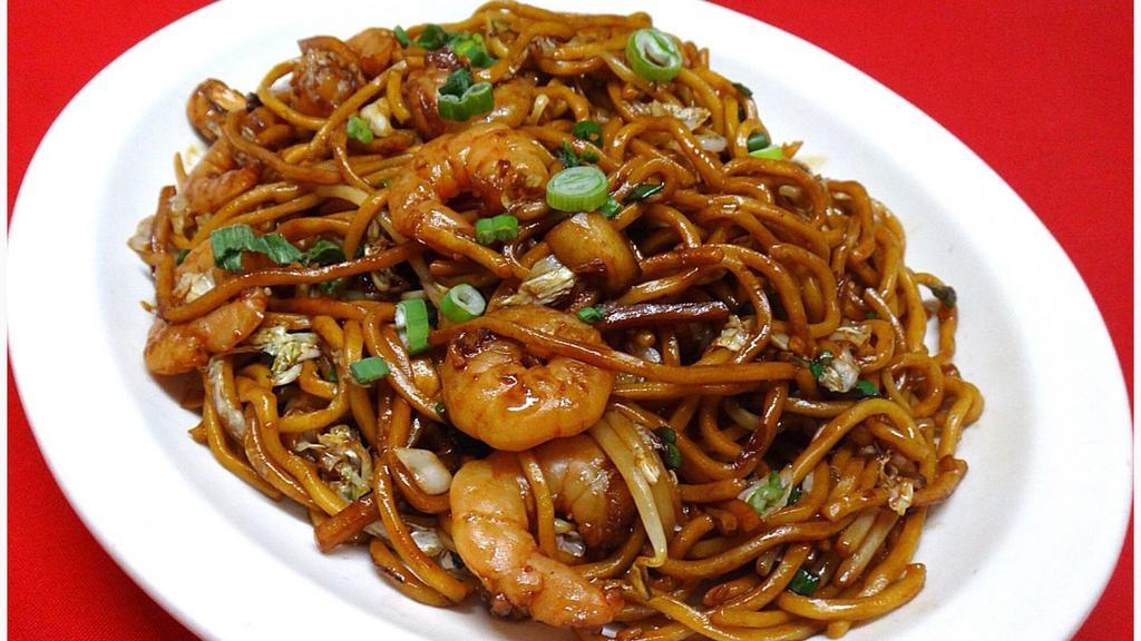 #2. Shrimp Lo Mein Combination Platter · Served with Roast Pork Fried Rice and Egg Roll