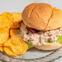 Herb Tuna Sandwich · Chives, parsley, fresh dill, lettuce and tomato
Served on a keiser roll