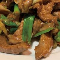 Sauteed Beef Slices With Scallion 葱爆牛肉 · 