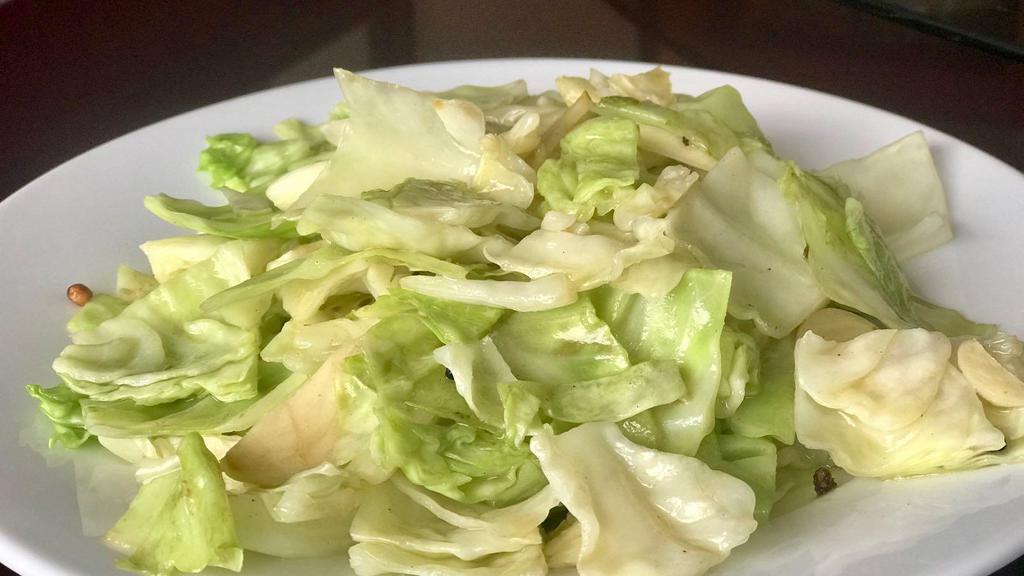 Stir Fried Cabbage 炝炒圆白菜 · 