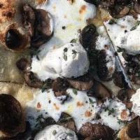 Da Shroom · Braised Cremini Mushroom, House Made Mozzarella,
Robiolina, Fresh Thyme