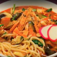 Haemool Jampong · Clam, shrimp, mussels and calamari in a seafood broth with wheat noodles.