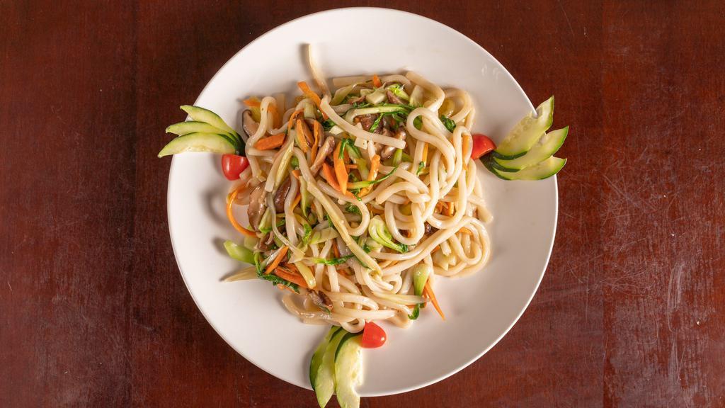 Noodle Soup · Onions, carrot, shanghai boy chou, scallion, bean sprout