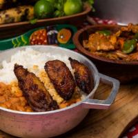 La Bandera · Pollo guisado con arroz, habichuelas y maduros
White rice and beans with stew chicken and sw...
