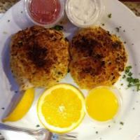 Broiled Crab Cakes With 2 Vegetables · 