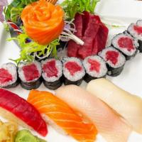 Chef’S Sushi And Sashimi Combination · Four pieces sashimi, four sushi and one Tuna roll.