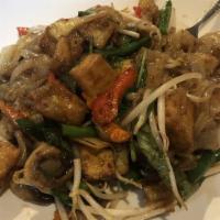 Drunken Noodle ** · Stir fried flat rice noodle with a choice of chicken, beef or pork with red pepper, onion, c...