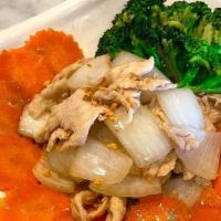 3 Musketeer Garlic · Stir-fried broccoli, onion, and carrot in garlic sauce