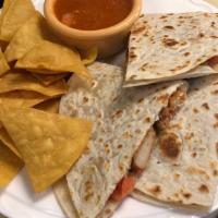 Steak Quesadilla  · Include nachos and salsa