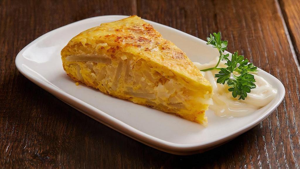 Tortilla Española · Spanish Tortilla – Potato, Onion and Egg Omelet