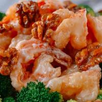 Honey Walnut Shrimp · Crispy Jumbo Shrimp w.Walnut & Steamed Broccoli in a Unique Creamy  Special  Honey  Sauce