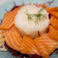 Salmon Sashimi · 12 pcs. With sushi rice.