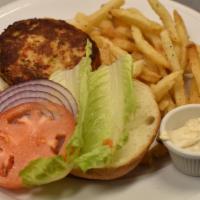 Crab Cake Sandwich · Blackfun crab meaat served with dill mayo