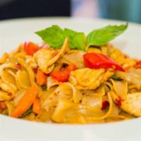 Pad-Kee-Mao · Stir-fried wide noodles, bell peppers, onions, scallions, carrots, Thai basil, in garlic chi...