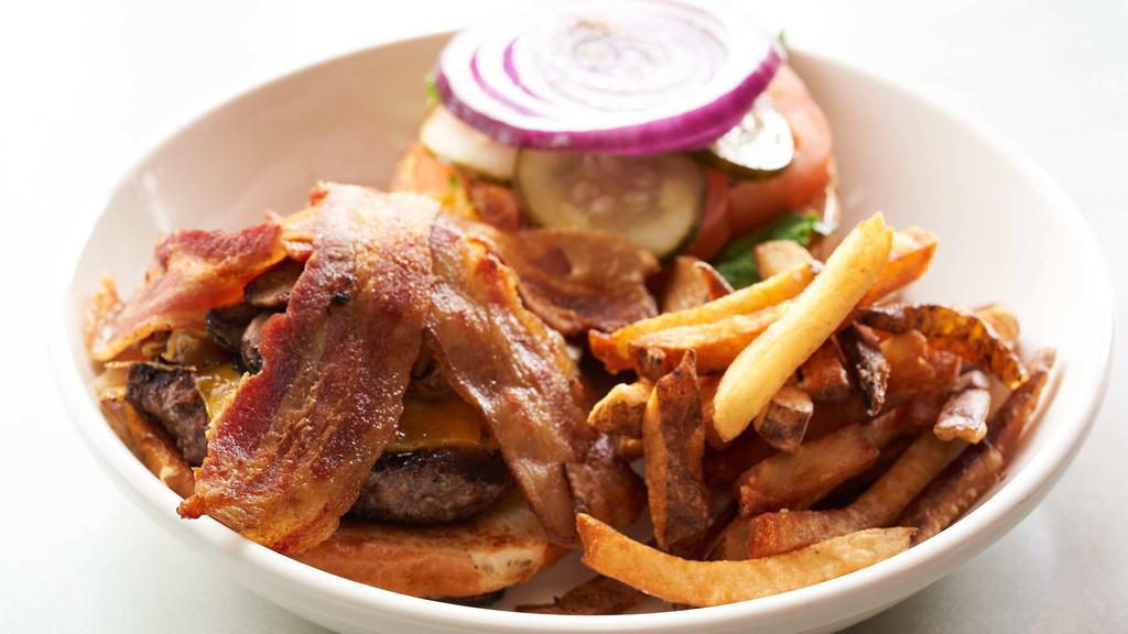 Paramount Burger · Caramelized onions, sautéed mushrooms, applewood smoked bacon, cheddar cheese, brioche roll.

Consuming raw or undercooked meats, poultry, seafood, shellfish or eggs may increase your risk of foodborne illness.