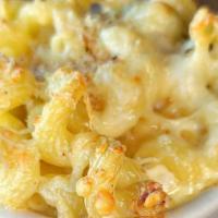 Mac And Cheese · Creamy Mac and Cheese