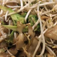 N-3. Pad-Zee-Ew · Stir-fried flat rice noodles, eggs, broccoli and bean sprouts with your choice of beef, chic...