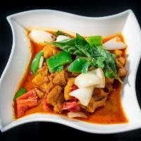 Curry Chicken  · diced chicken, potato, onion, bell pepper, curry sauce
