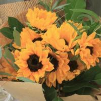 Sunflower Bouquet · A bouquet bring some sunshine to your loved ones.
