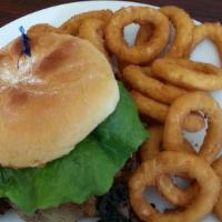 Hamburger With Onion Rings · 