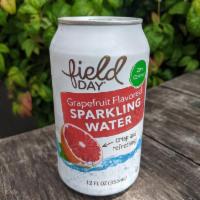 Grapefruit Flavored Sparkling Water · Field Day - 12 oz