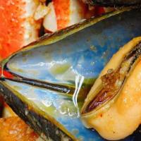 Daily Special 3 · 1 LB Snow Crab + 1 LB Mussels