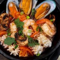 Tom Yum Noodle · Medium Spicy. The famous Thai hot and sour soup with a choice of chicken, shrimp, or tofu (v...
