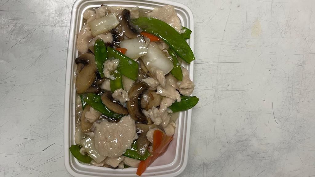 Moo Goo Gai Pan · Chicken with mushroom snow peas carrot Napa white sauce