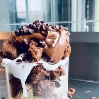 Smokey Da Bear · Toasted marshmallow ice cream cream with graham cracker and chocolate flake swirl, topped wi...